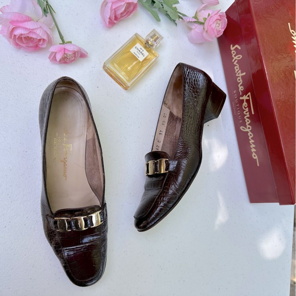 Salvatore Ferragamo Brown Croc Loafers 6.5 AA Block Heel VTG Quiet Luxury Preppy